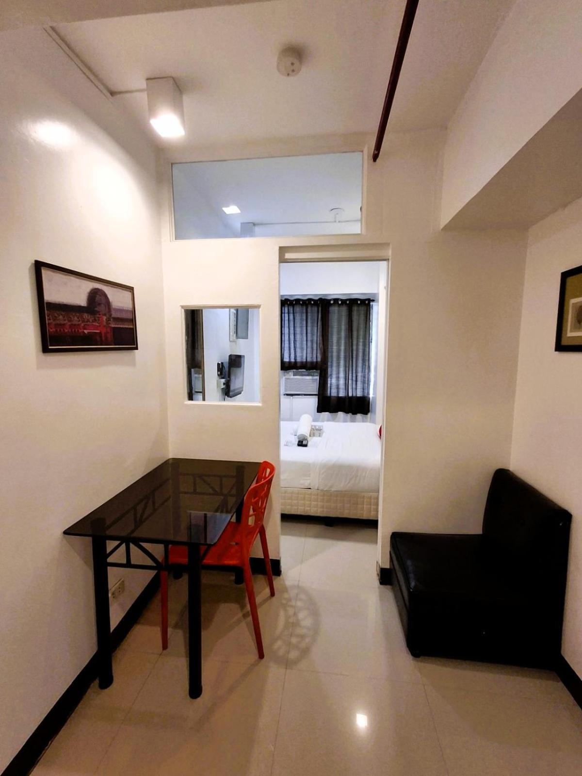 Makati Poblacion Hotel Mandaluyong Kültér fotó